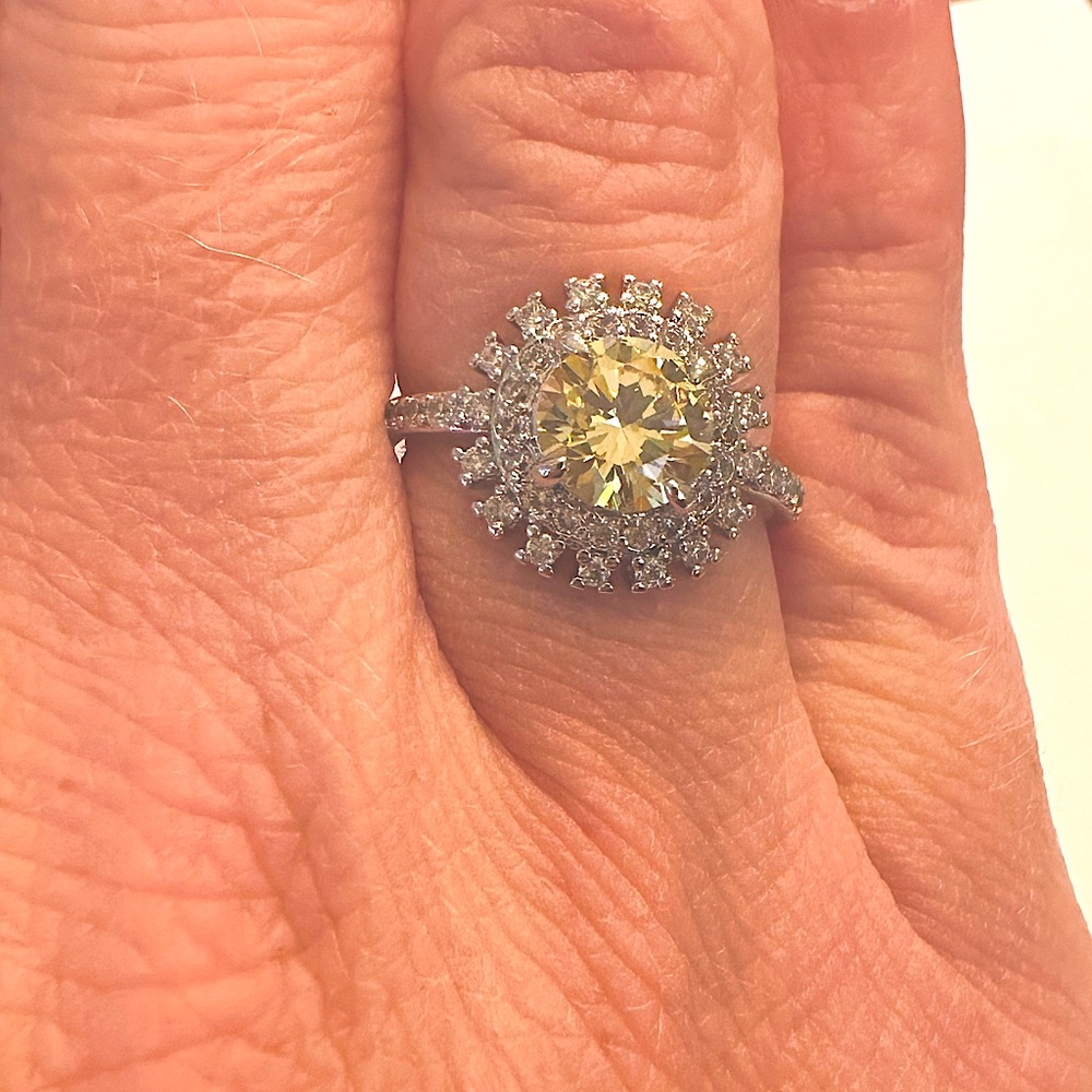 Bomb Party ring Lemon Cubic Zirconia 🍋 size 6